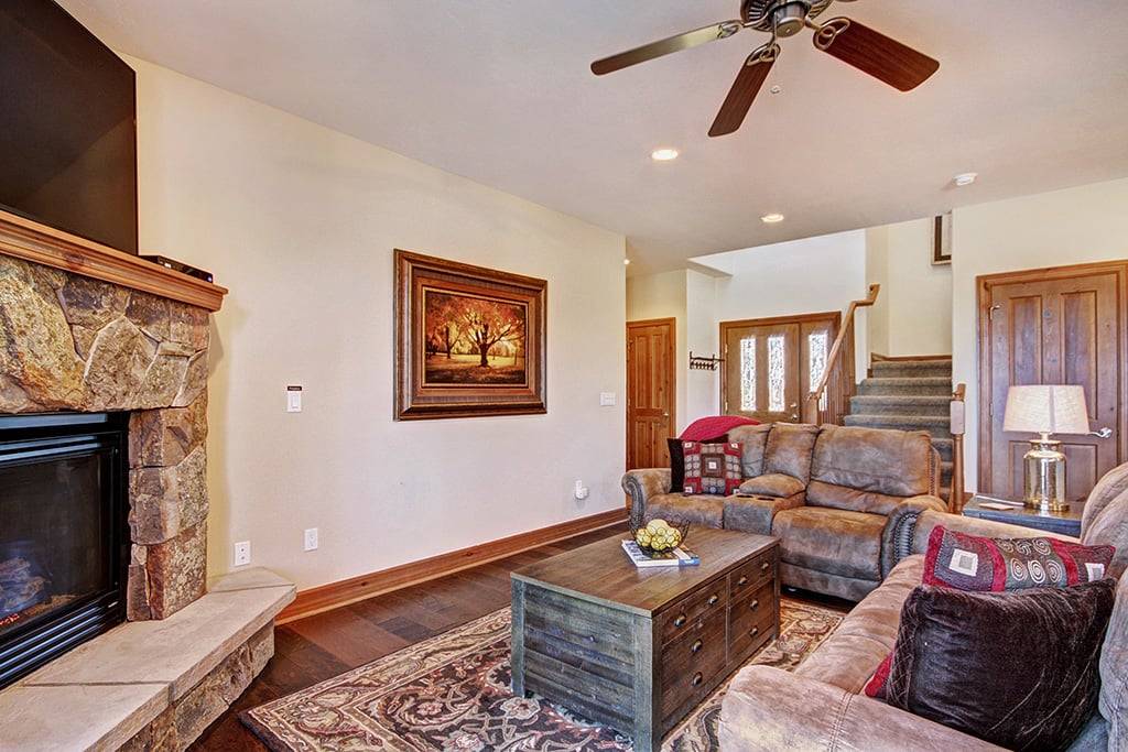 Living Room - Highland Greens 93 - Breckenridge Vacation Rental Living Room - Highland Greens 93 - Breckenridge Vacation Rental