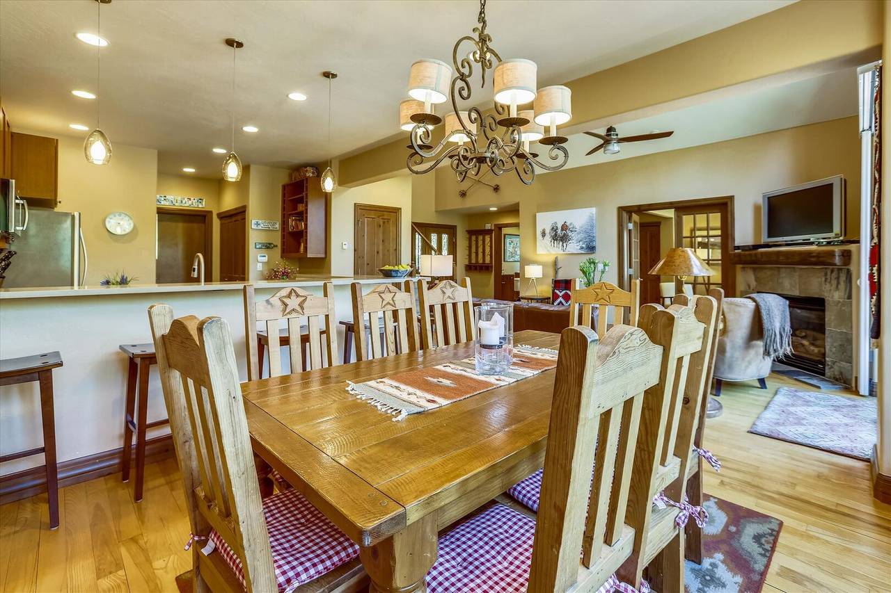 Dining Area - Highland Greens Comfort - Breckenridge Vacation Rental Dining Area - Highland Greens Comfort - Breckenridge Vacation Rental