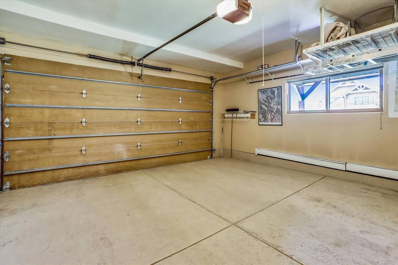 Garage - Highland Greens Comfort - Breckenridge Vacation Rental Garage - Highland Greens Comfort - Breckenridge Vacation Rental