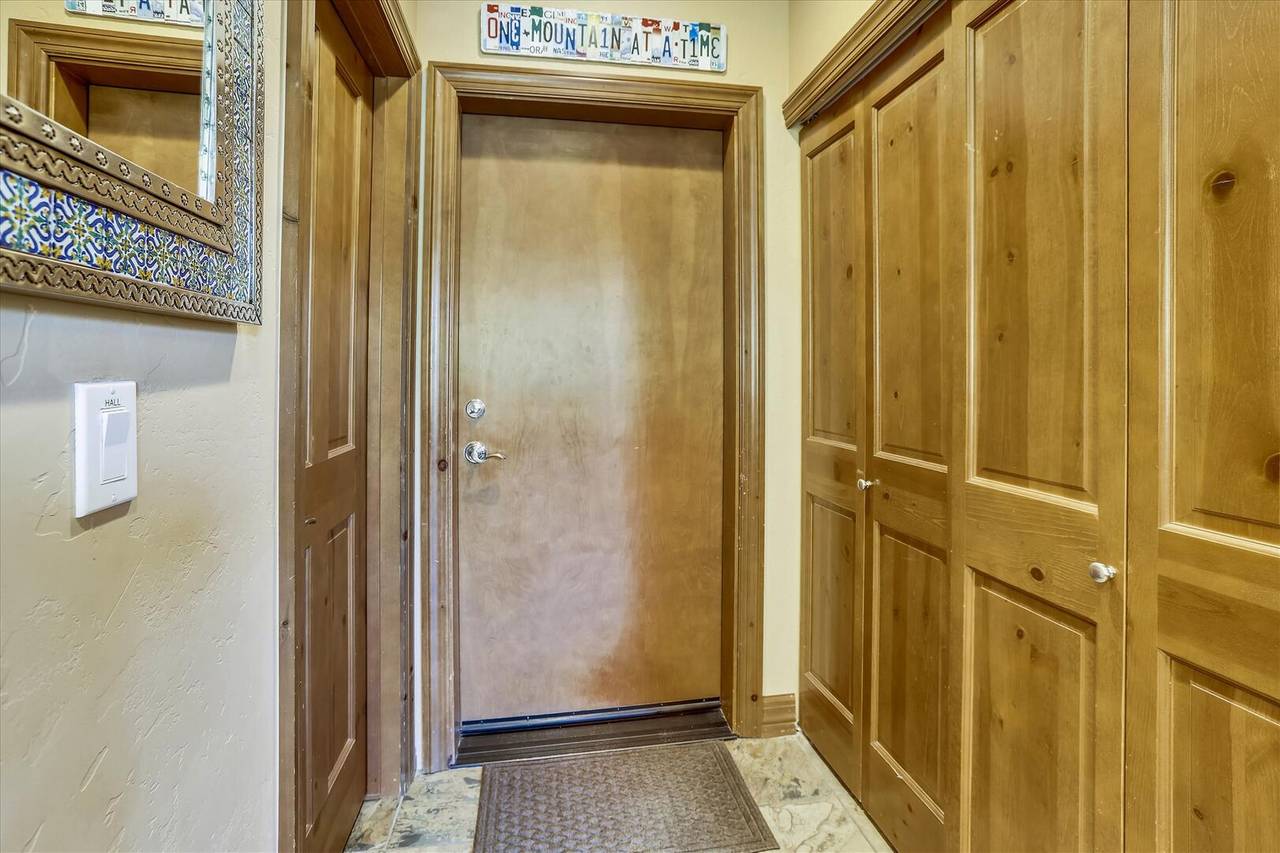 Entry - Highland Greens Comfort - Breckenridge Vacation Rental Entry - Highland Greens Comfort - Breckenridge Vacation Rental