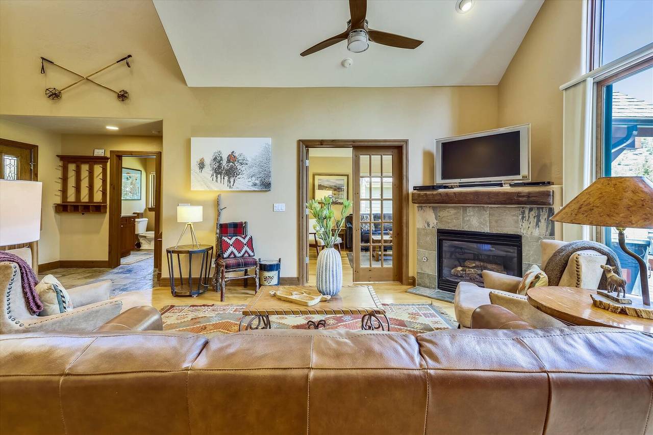 Living Area - Highland Greens Comfort - Breckenridge Vacation Rental Living Area - Highland Greens Comfort - Breckenridge Vacation Rental
