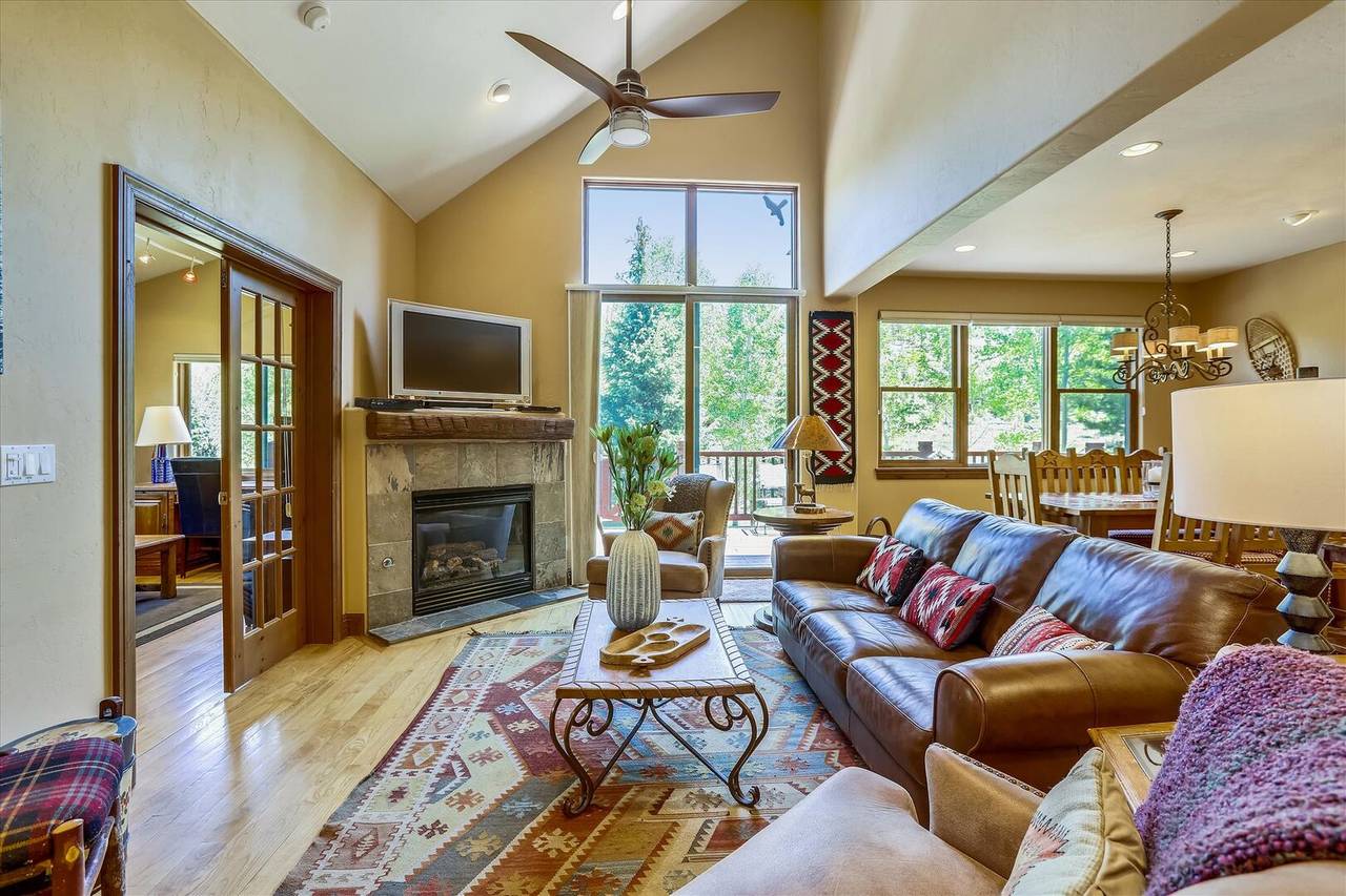 Living Area - Highland Greens Comfort - Breckenridge Vacation Rental Living Area - Highland Greens Comfort - Breckenridge Vacation Rental