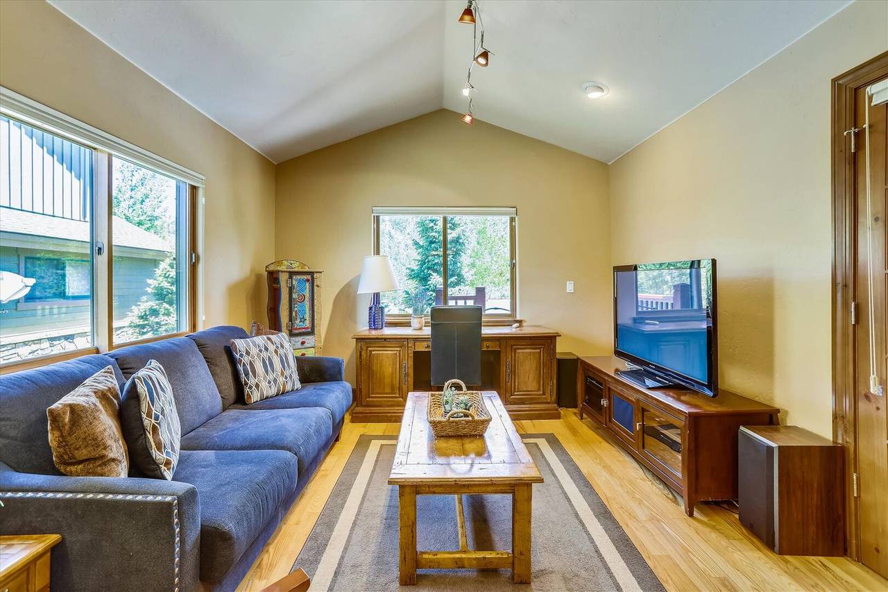 Living Area - Highland Greens Comfort - Breckenridge Vacation Rental Living Area - Highland Greens Comfort - Breckenridge Vacation Rental