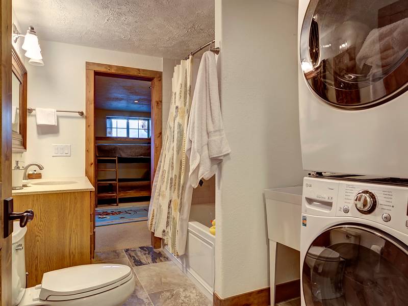 Bathroom - Lodge at Boreas Pass - Breckenridge Vacation Renal Bathroom - Lodge at Boreas Pass - Breckenridge Vacation Renal
