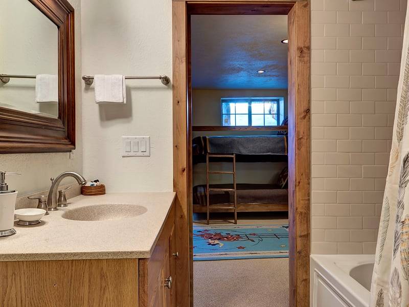 Bathroom - Lodge at Boreas Pass - Breckenridge Vacation Renal Bathroom - Lodge at Boreas Pass - Breckenridge Vacation Renal
