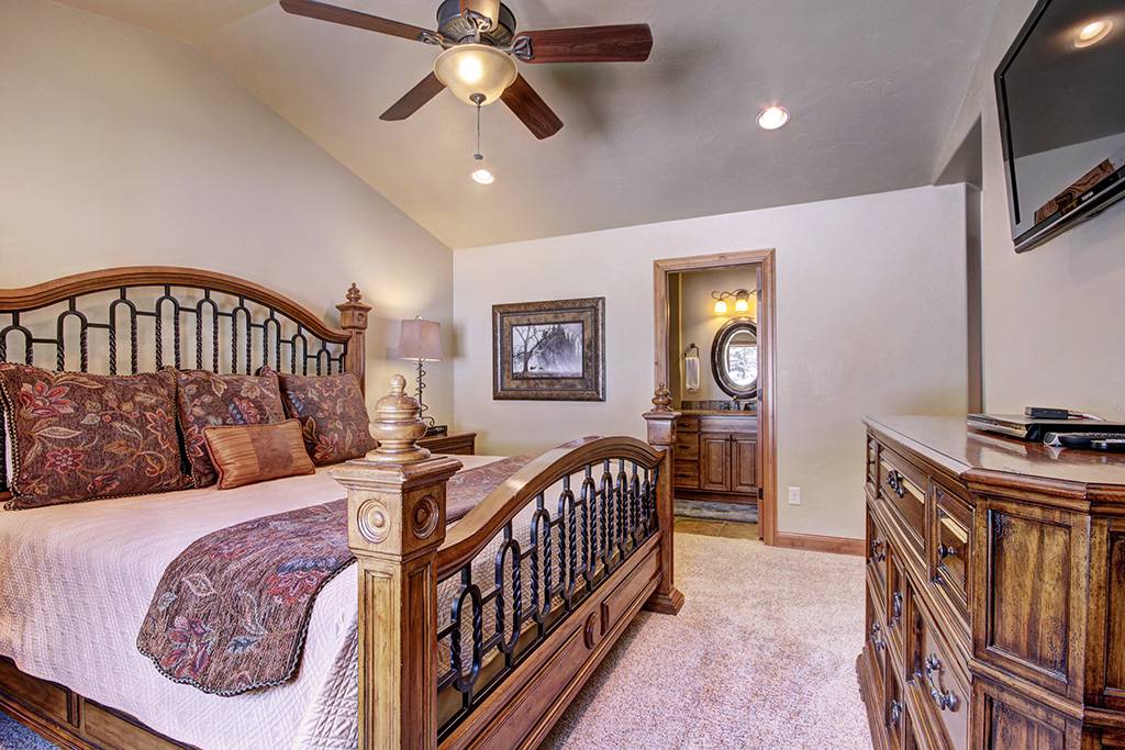 Bedroom - Lofty Fox Villa - Breckenridge Vacation Rental Bedroom - Lofty Fox Villa - Breckenridge Vacation Rental