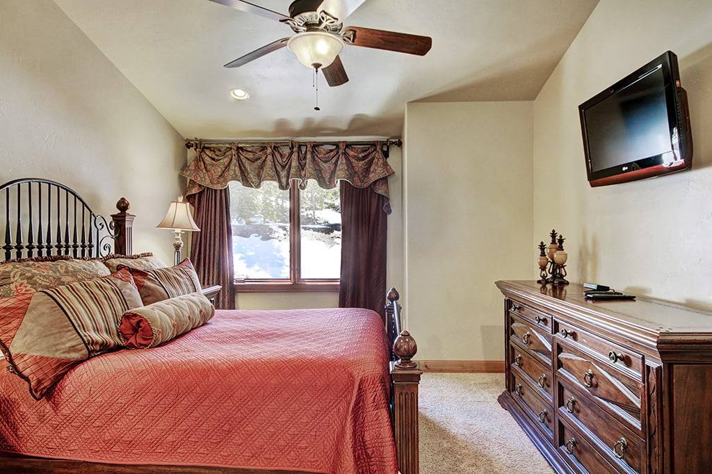 Bedroom - Lofty Fox Villa - Breckenridge Vacation Rental Bedroom - Lofty Fox Villa - Breckenridge Vacation Rental