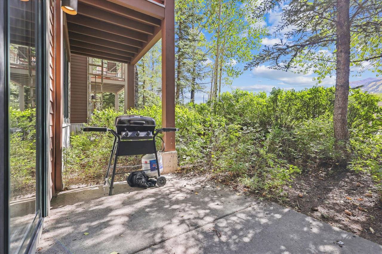 Patio - Main Street Junction 26 - Breckenridge Vacation Rental Patio - Main Street Junction 26 - Breckenridge Vacation Rental