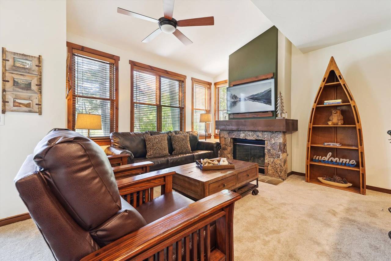 Living Area - Main Street Junction 26 - Breckenridge Vacation Rental Living Area - Main Street Junction 26 - Breckenridge Vacation Rental