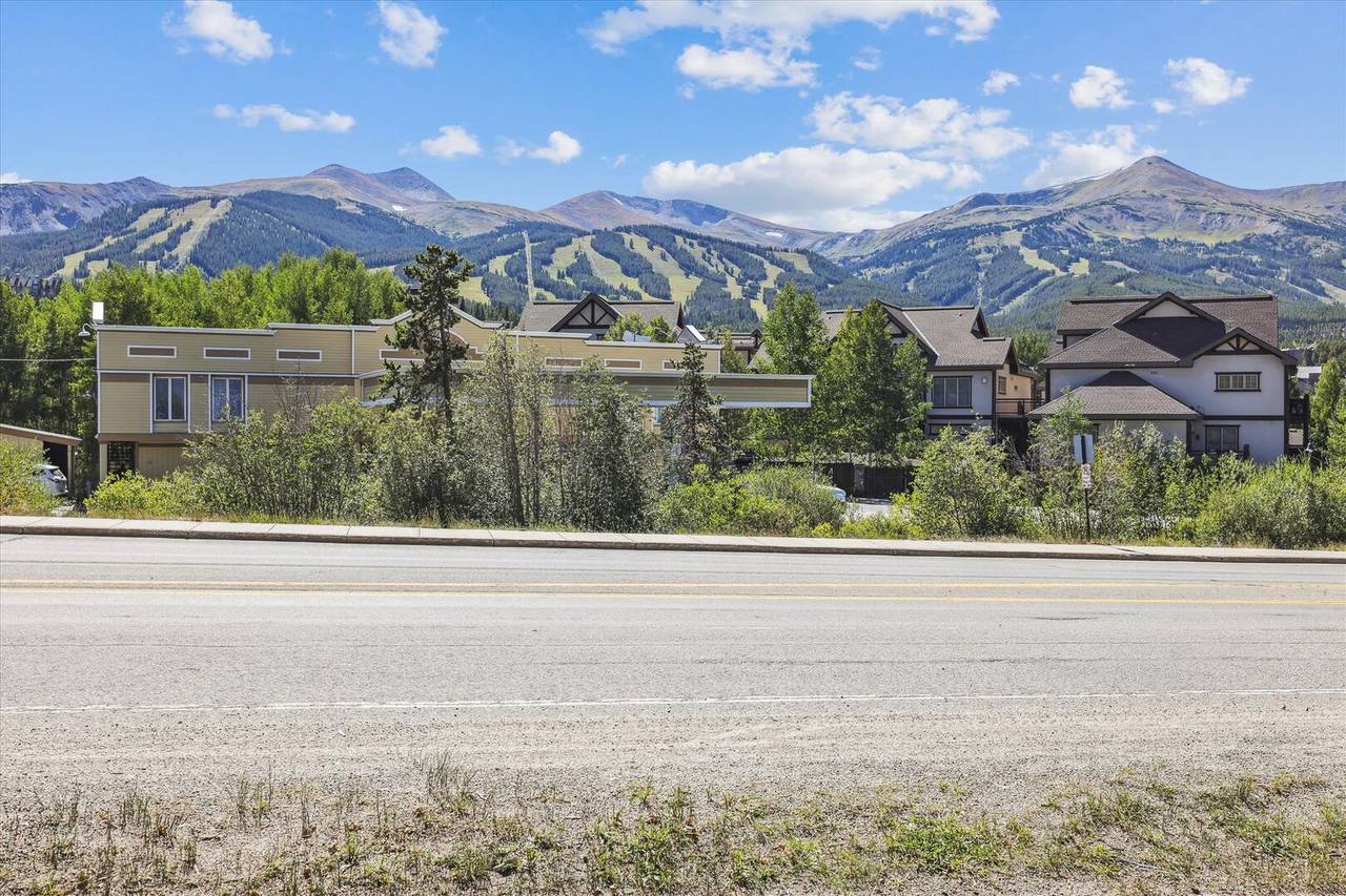 Exterior - Main Street Junction 26 - Breckenridge Vacation Rental Exterior - Main Street Junction 26 - Breckenridge Vacation Rental