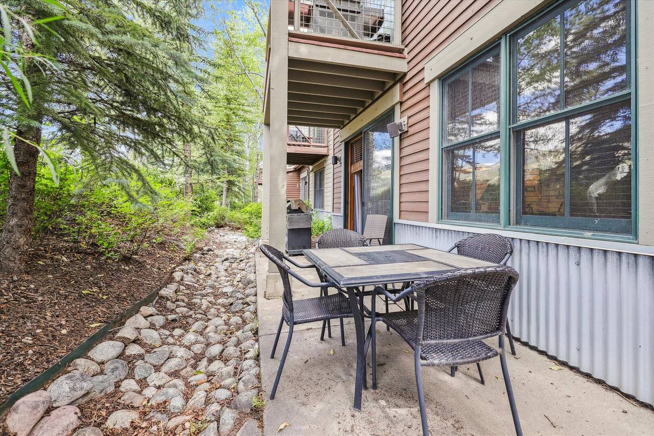 Patio - Main Street Junction 28 - Breckenridge Vacation Rental Patio - Main Street Junction 28 - Breckenridge Vacation Rental