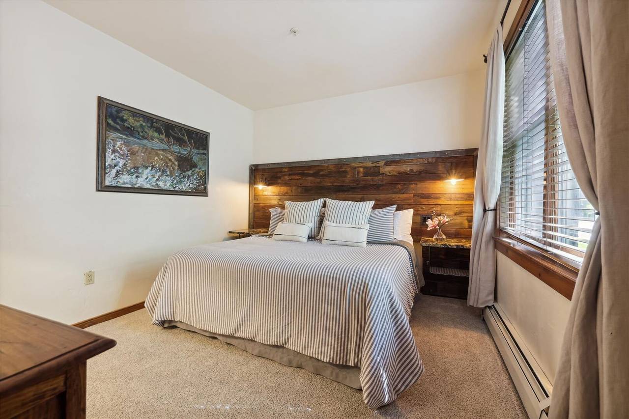 Bedroom - Main Street Junction 28 - Breckenridge Vacation Rental Bedroom - Main Street Junction 28 - Breckenridge Vacation Rental