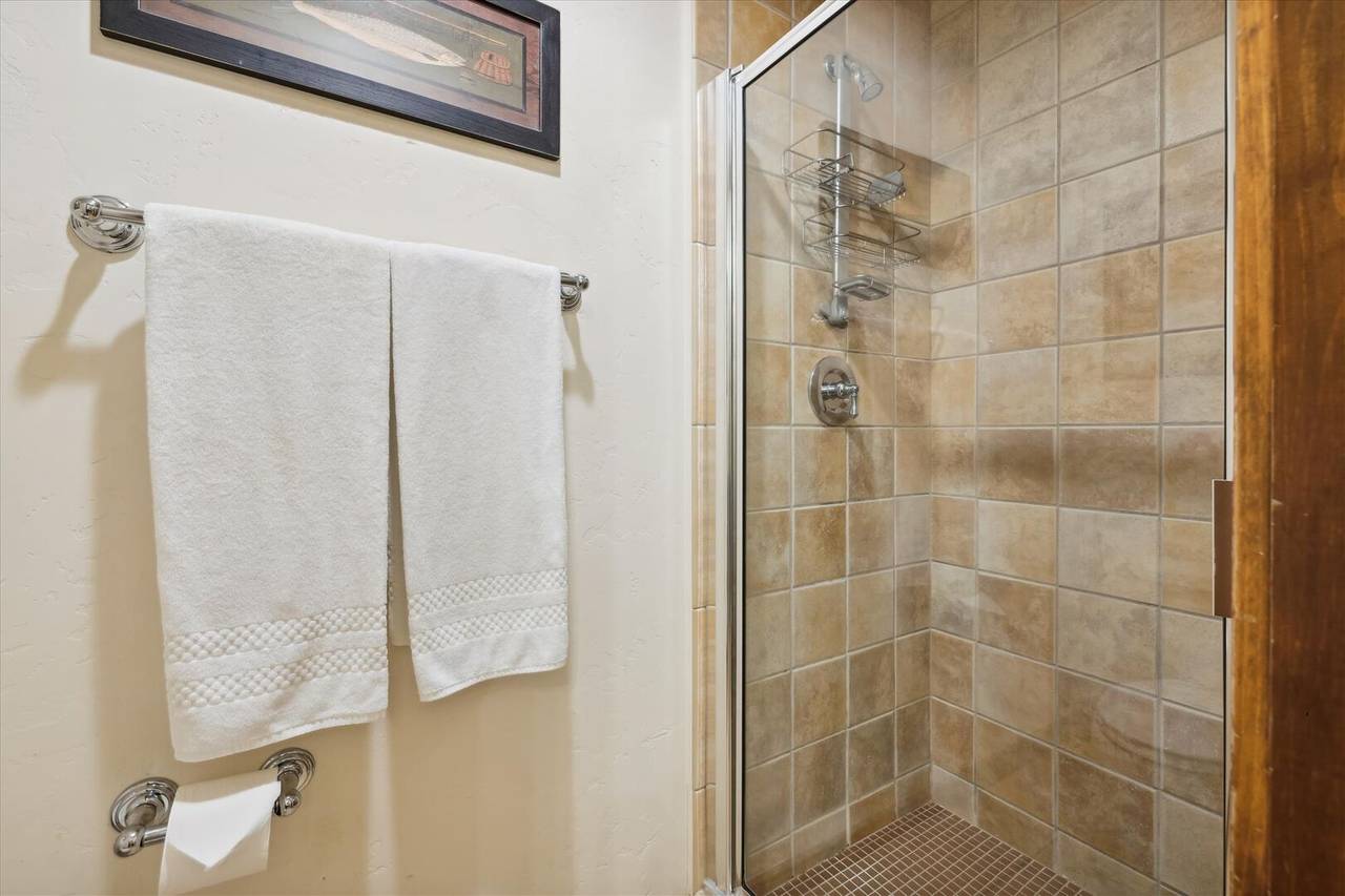 Bathroom - Main Street Junction 28 - Breckenridge Vacation Rental Bathroom - Main Street Junction 28 - Breckenridge Vacation Rental