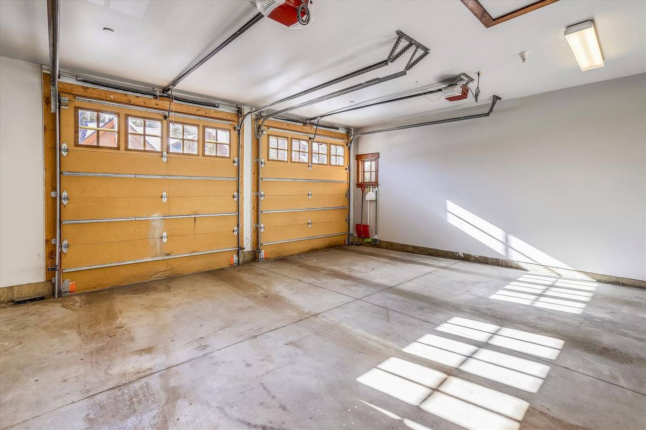 Garage - Mountain Thunder Lodge 305 - Breckenridge Vacation Rental Garage - Mountain Thunder Lodge 305 - Breckenridge Vacation Rental