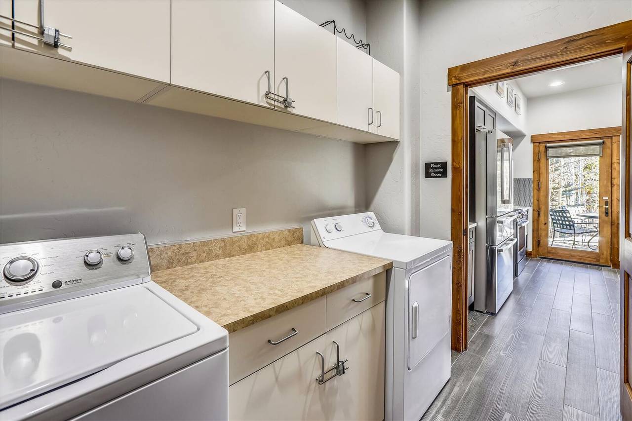 Laundry - Mountain Thunder Lodge 305 - Breckenridge Vacation Rental Laundry - Mountain Thunder Lodge 305 - Breckenridge Vacation Rental