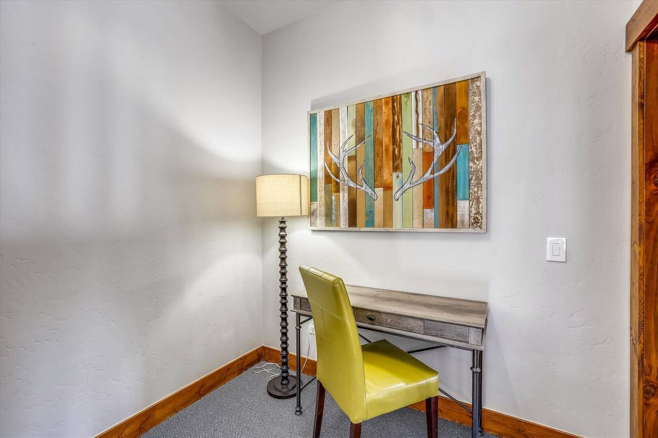 Desk - Mountain Thunder Lodge 305 - Breckenridge Vacation Rental Desk - Mountain Thunder Lodge 305 - Breckenridge Vacation Rental