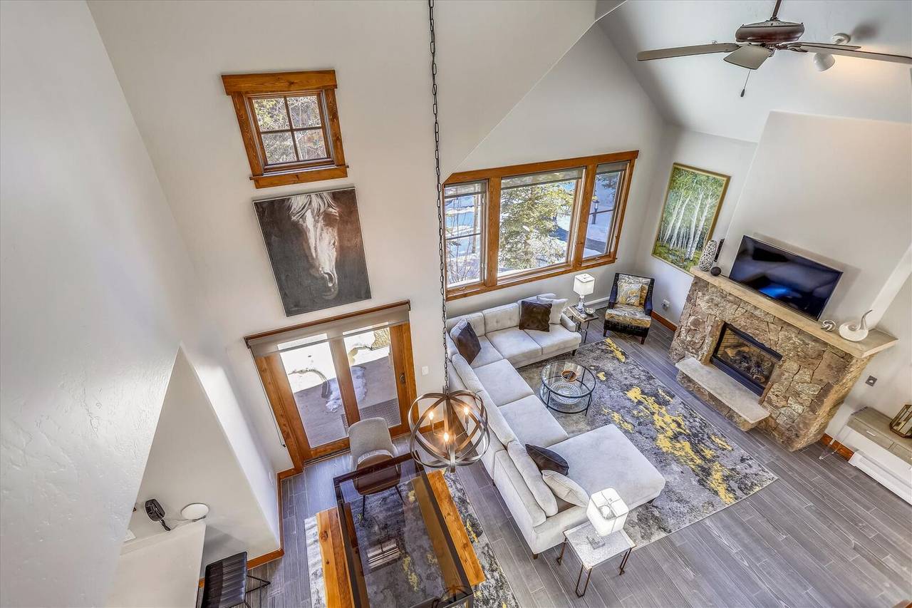 Living Area - Mountain Thunder Lodge 305 - Breckenridge Vacation Rental Living Area - Mountain Thunder Lodge 305 - Breckenridge Vacation Rental