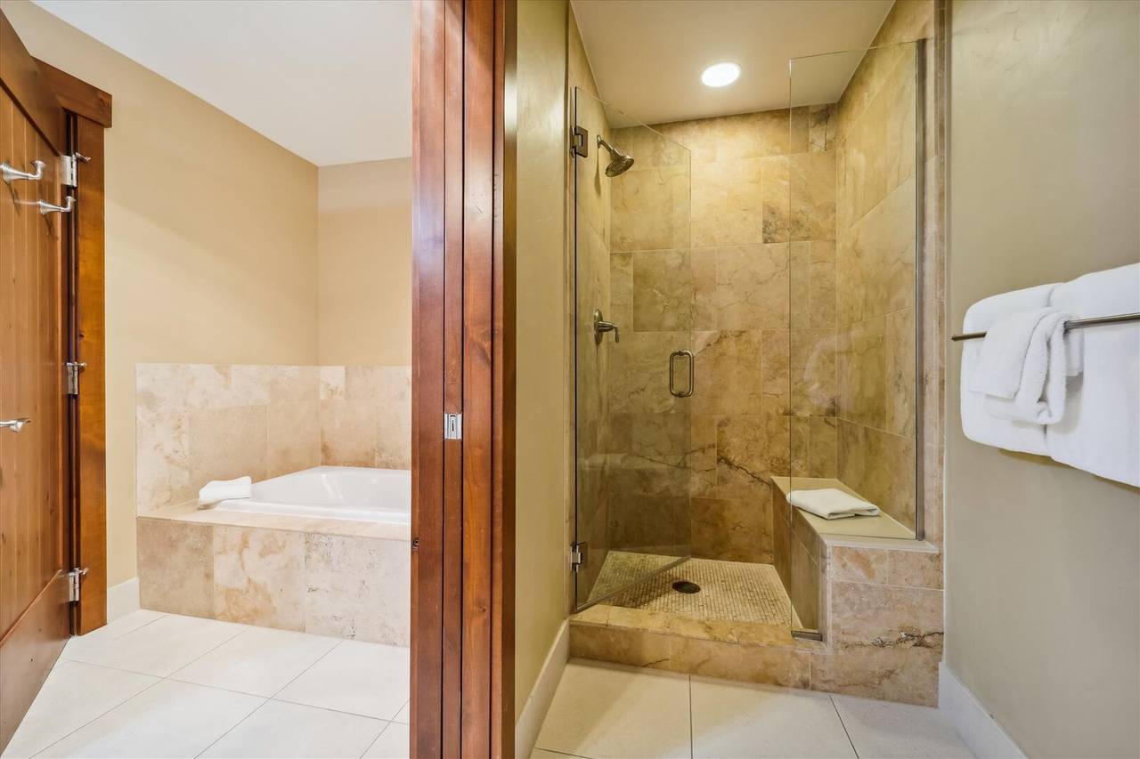 Bathroom - One Ski Hill Place 8307 - Breckenridge Vacation Rental Bathroom - One Ski Hill Place 8307 - Breckenridge Vacation Rental