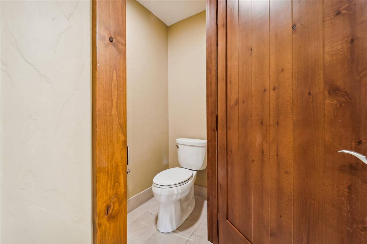 Bathroom - One Ski Hill Place 8307 - Breckenridge Vacation Rental Bathroom - One Ski Hill Place 8307 - Breckenridge Vacation Rental