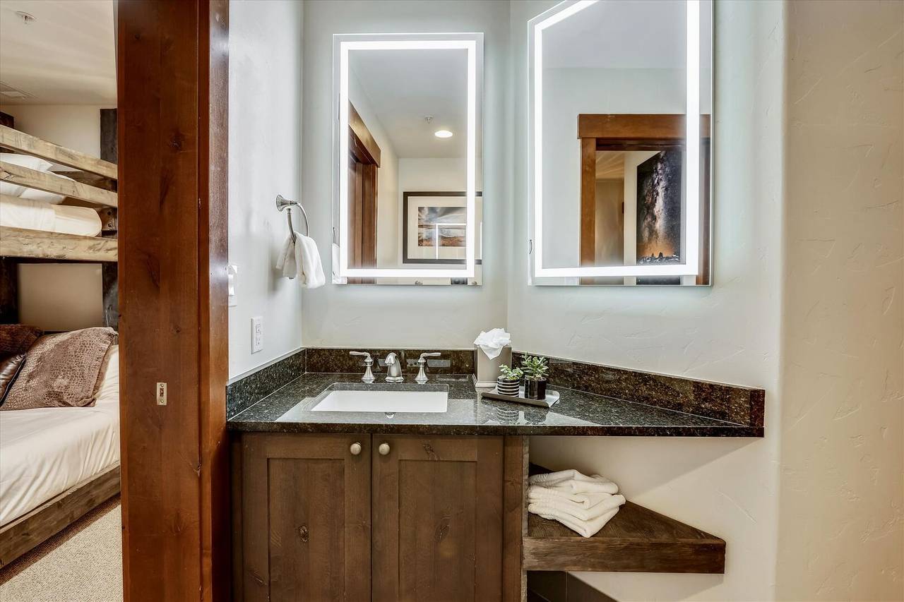 Bathroom - One Ski Hill Place 8312 - Breckenridge Vacation Rental Bathroom - One Ski Hill Place 8312 - Breckenridge Vacation Rental