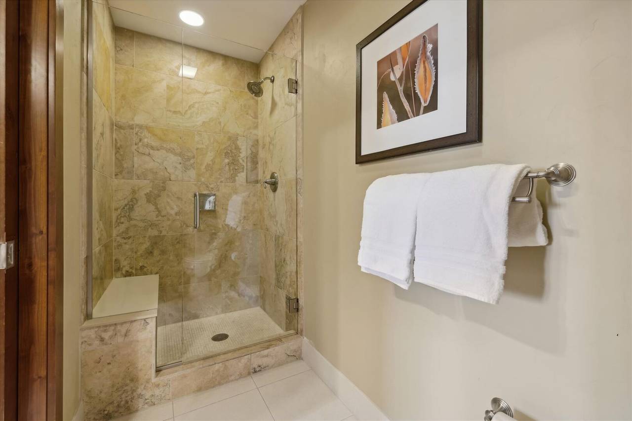 Bathroom - One Ski Hill Place 8312 - Breckenridge Vacation Rental Bathroom - One Ski Hill Place 8312 - Breckenridge Vacation Rental