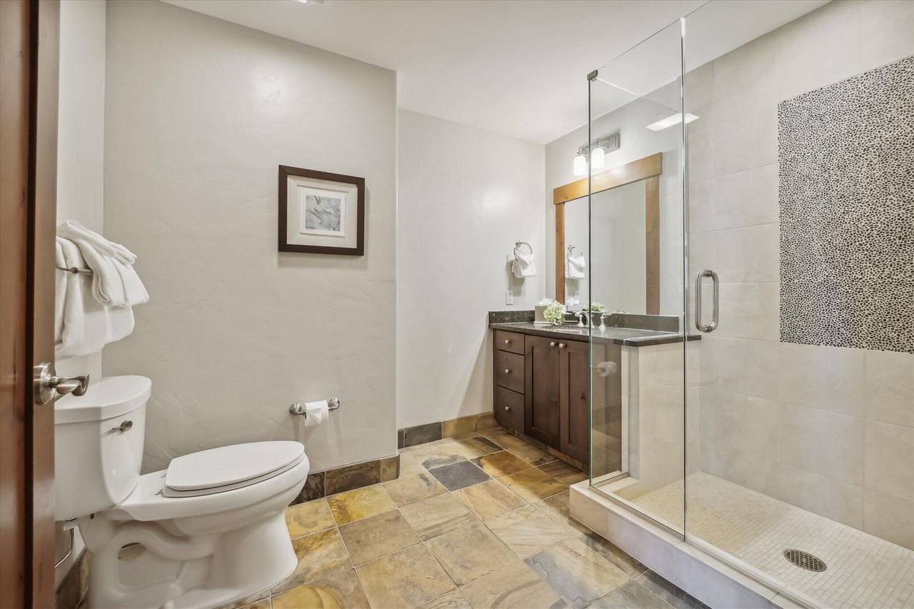 Bathroom - One Ski Hill Place 8424 - Breckenridge Vacation Rental Bathroom - One Ski Hill Place 8424 - Breckenridge Vacation Rental