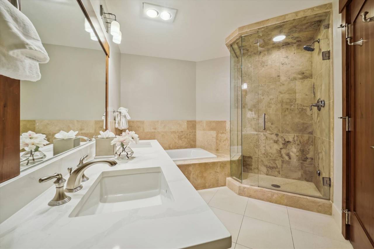 Bathroom - One Ski Hill Place 8424 - Breckenridge Vacation Rental Bathroom - One Ski Hill Place 8424 - Breckenridge Vacation Rental