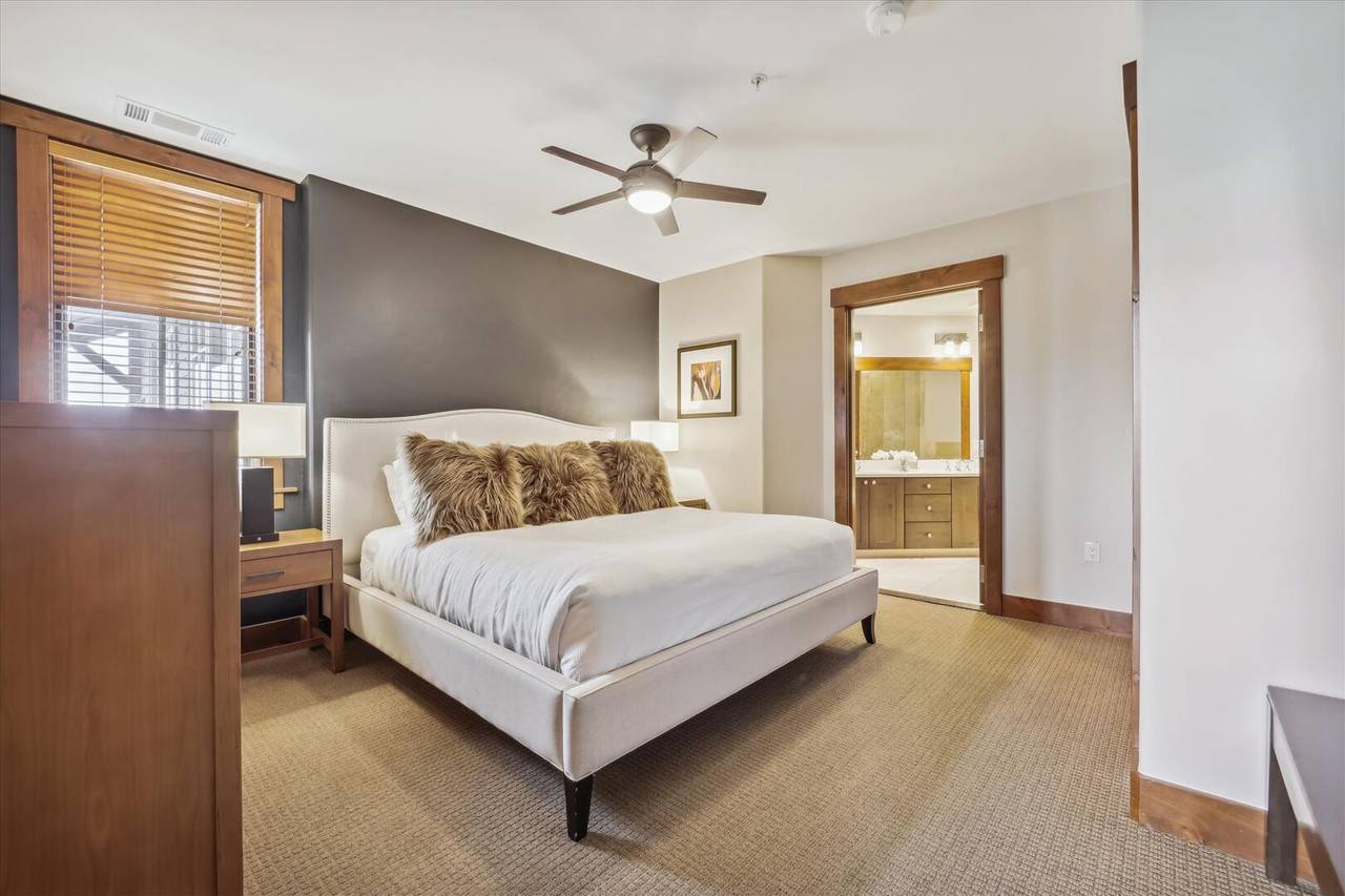 Bedroom - One Ski Hill Place 8424 - Breckenridge Vacation Rental Bedroom - One Ski Hill Place 8424 - Breckenridge Vacation Rental
