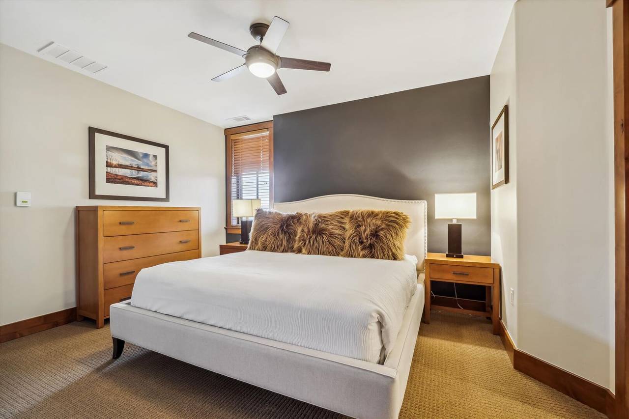 Bedroom - One Ski Hill Place 8424 - Breckenridge Vacation Rental Bedroom - One Ski Hill Place 8424 - Breckenridge Vacation Rental