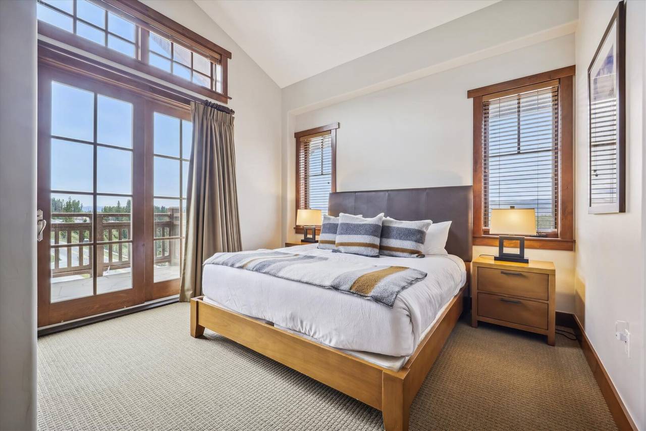Bedroom - One Ski Hill Place 8424 - Breckenridge Vacation Rental Bedroom - One Ski Hill Place 8424 - Breckenridge Vacation Rental