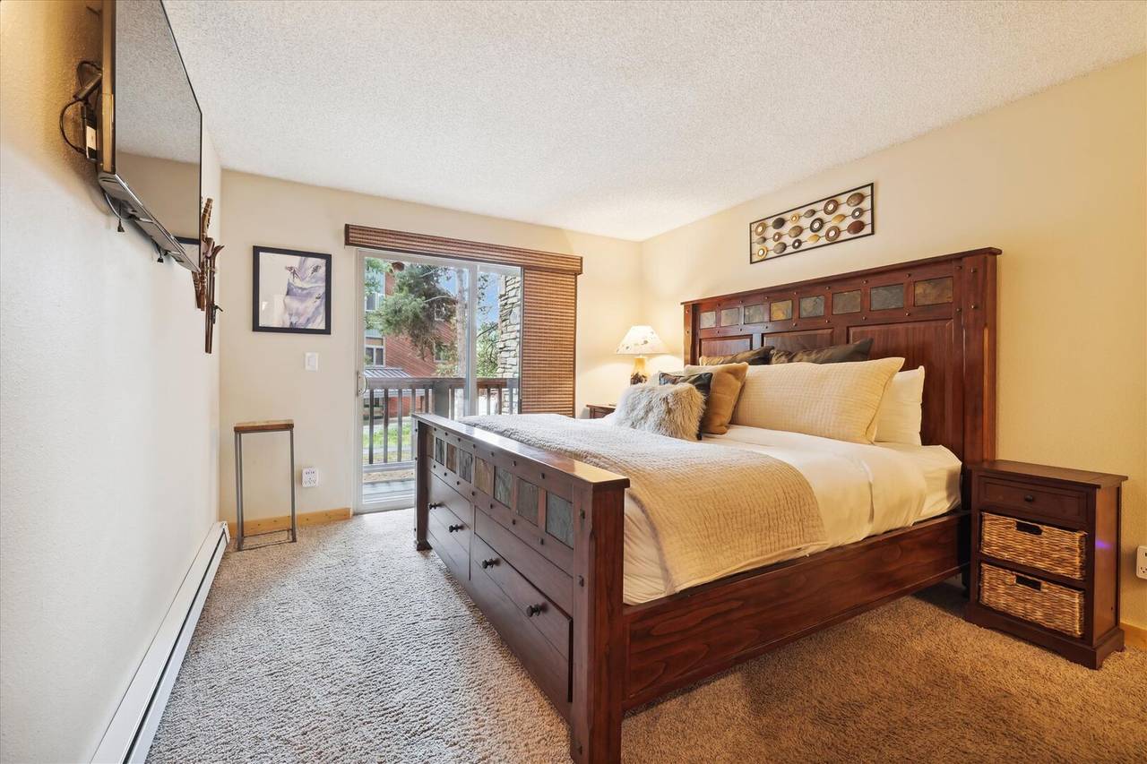 Bedroom - Pine Ridge 15A - Breckenridge Vacation Rental Bedroom - Pine Ridge 15A - Breckenridge Vacation Rental