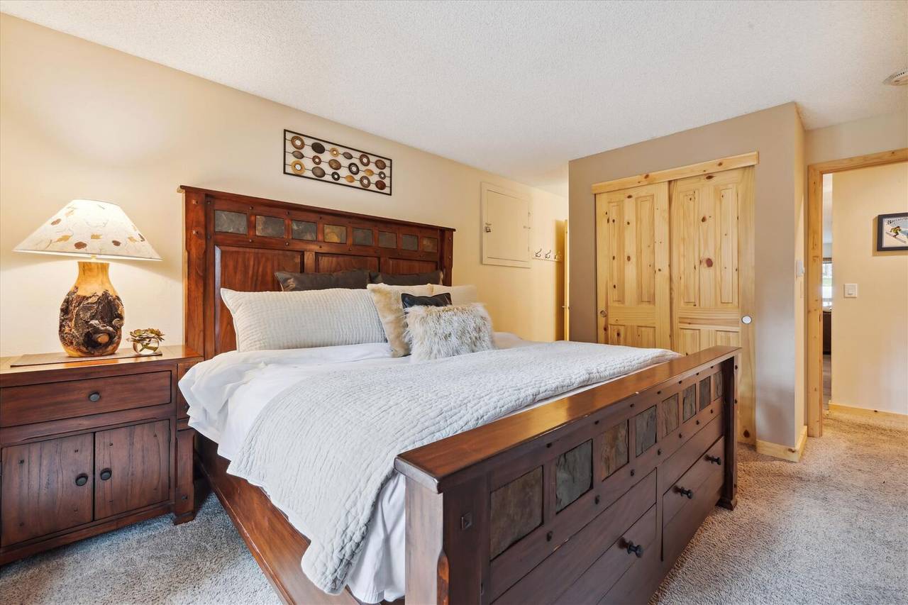 Bedroom - Pine Ridge 15A - Breckenridge Vacation Rental Bedroom - Pine Ridge 15A - Breckenridge Vacation Rental