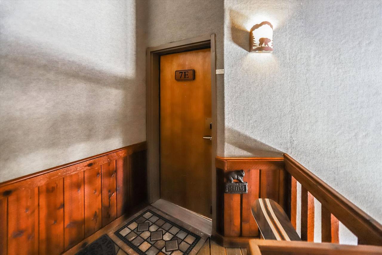 Entry - Pine Ridge 7E - Ski-in / Ski-Out - Breckenridge Vacation Rental Entry - Pine Ridge 7E - Ski-in / Ski-Out - Breckenridge Vacation Rental