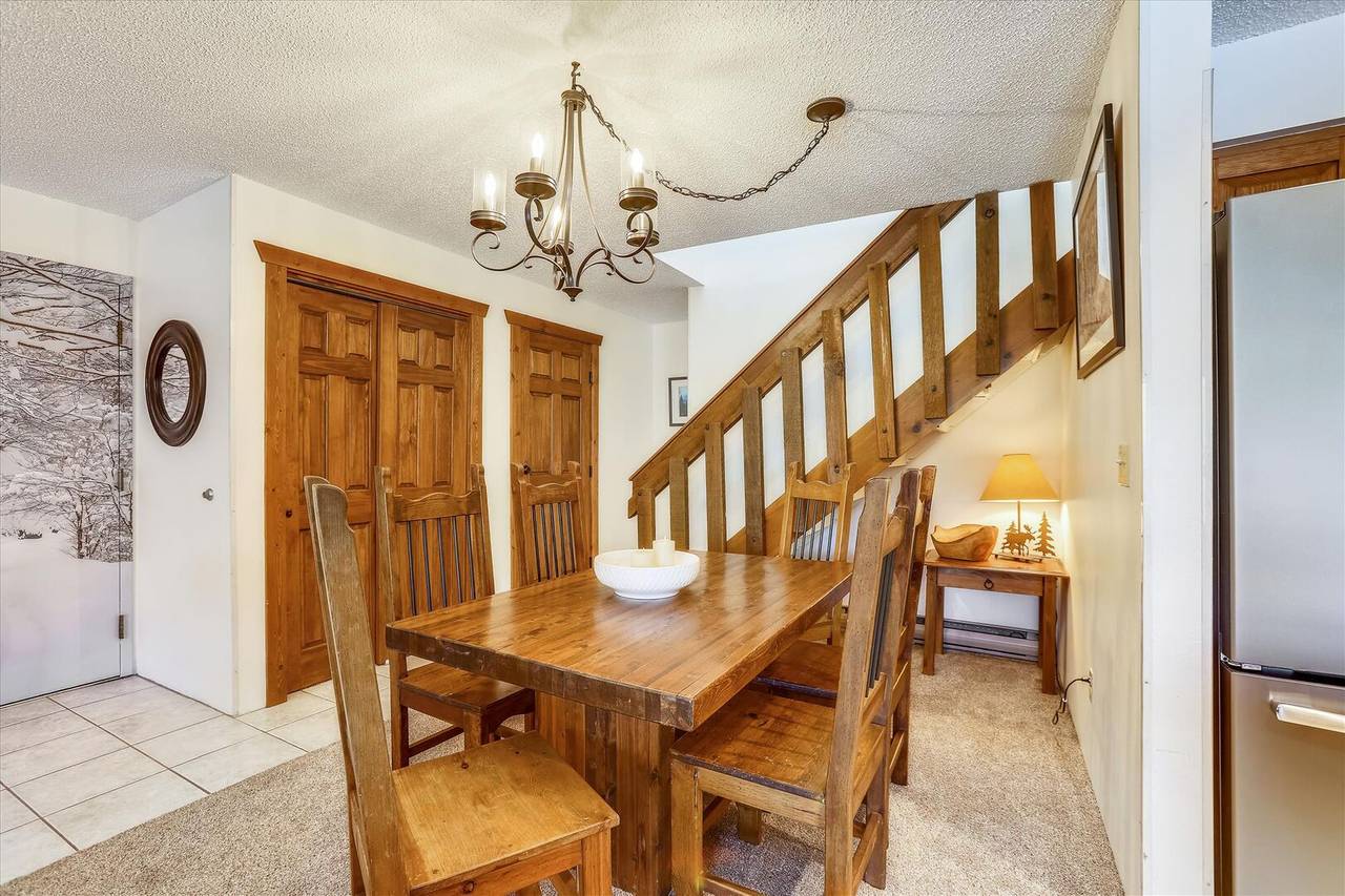 Dining Area - Pine Ridge 7E - Ski-in / Ski-Out - Breckenridge Vacation Rental Dining Area - Pine Ridge 7E - Ski-in / Ski-Out - Breckenridge Vacation Rental