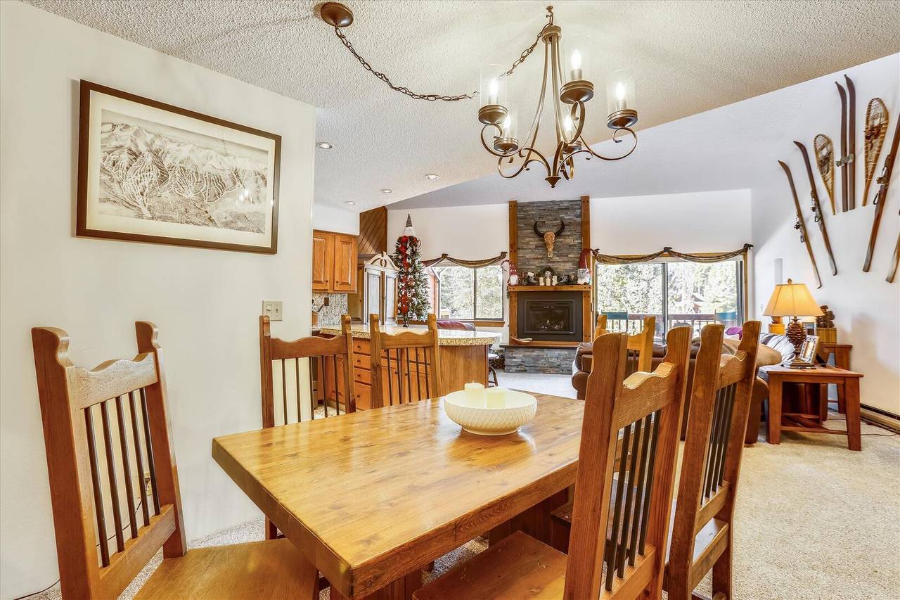 Dining Area - Pine Ridge 7E - Ski-in / Ski-Out - Breckenridge Vacation Rental Dining Area - Pine Ridge 7E - Ski-in / Ski-Out - Breckenridge Vacation Rental