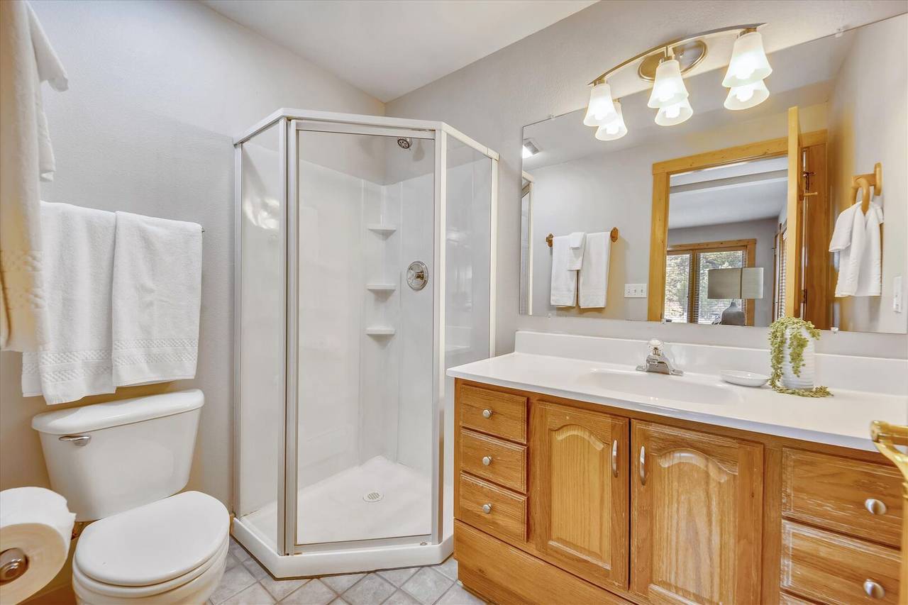 Bathroom - Powder Moose Villa - Breckenridge Vacation Rental Bathroom - Powder Moose Villa - Breckenridge Vacation Rental