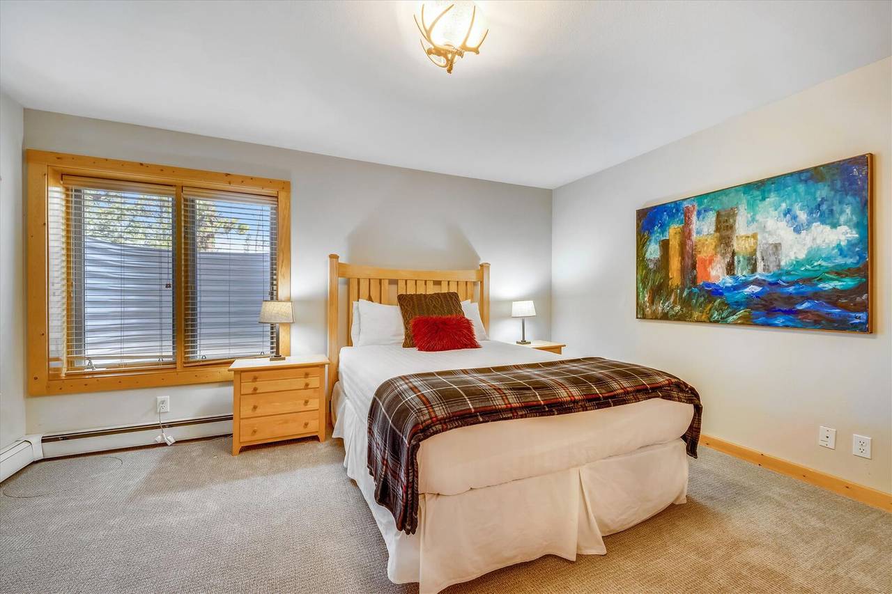 Bedroom - Powder Moose Villa - Breckenridge Vacation Rental Bedroom - Powder Moose Villa - Breckenridge Vacation Rental