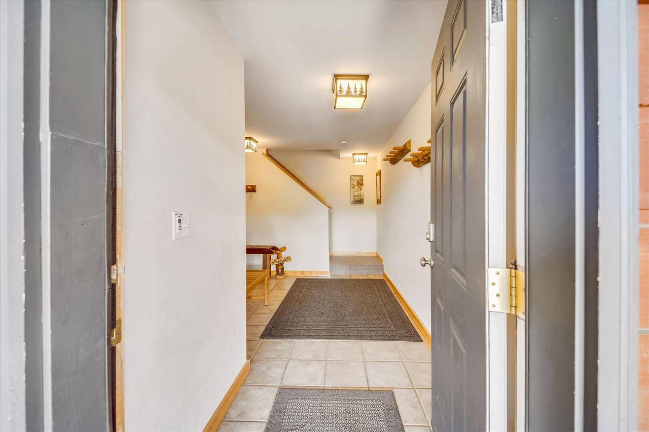 Entry - Powder Moose Villa - Breckenridge Vacation Rental Entry - Powder Moose Villa - Breckenridge Vacation Rental