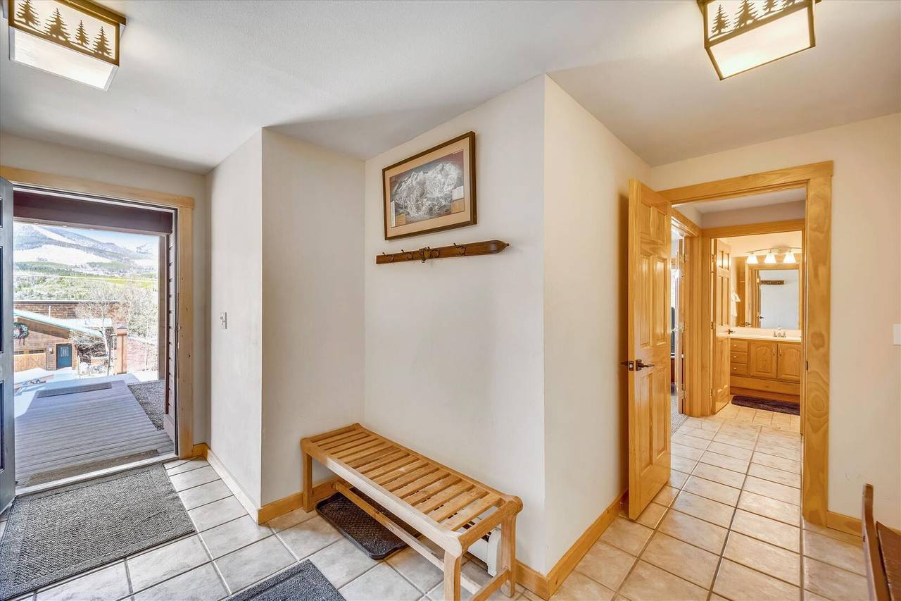 Entry - Powder Moose Villa - Breckenridge Vacation Rental Entry - Powder Moose Villa - Breckenridge Vacation Rental