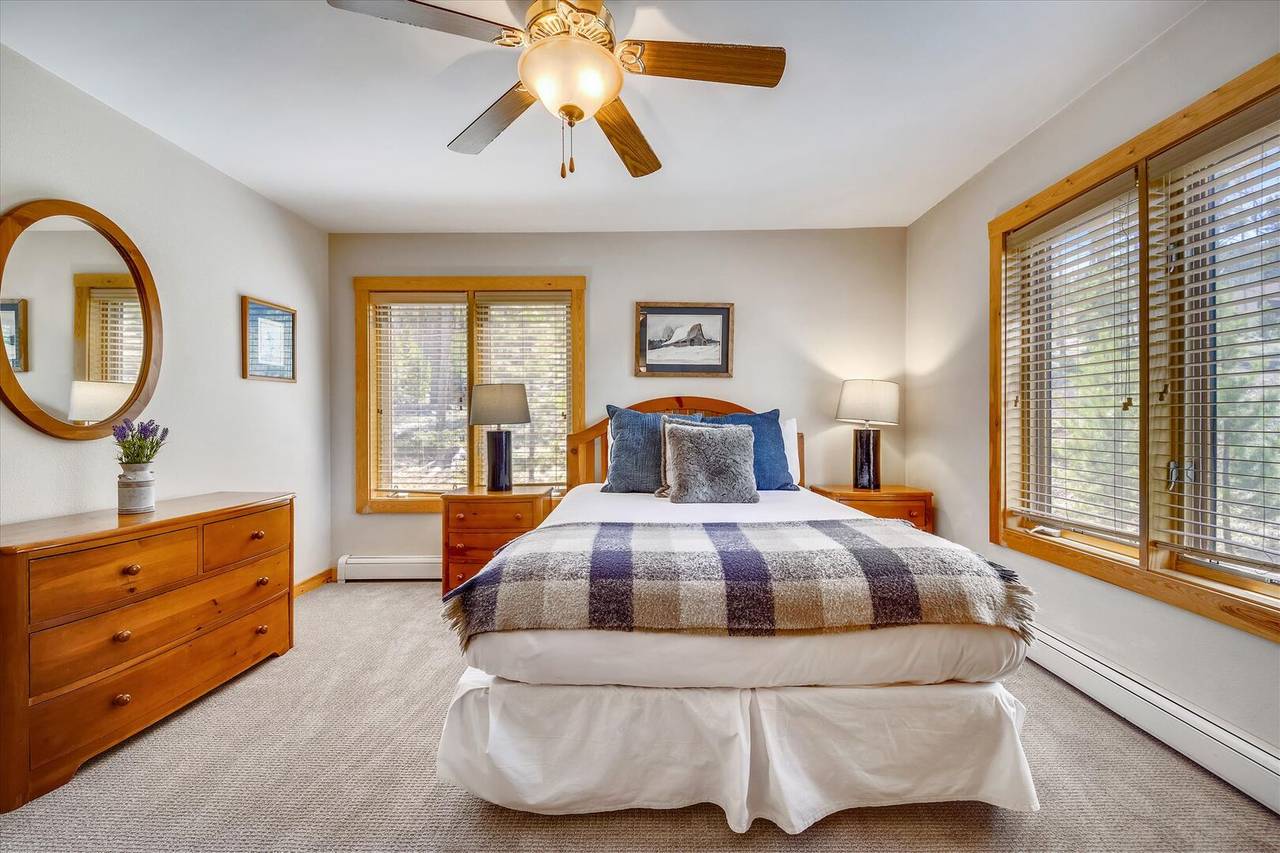 Bedroom - Powder Moose Villa - Breckenridge Vacation Rental Bedroom - Powder Moose Villa - Breckenridge Vacation Rental