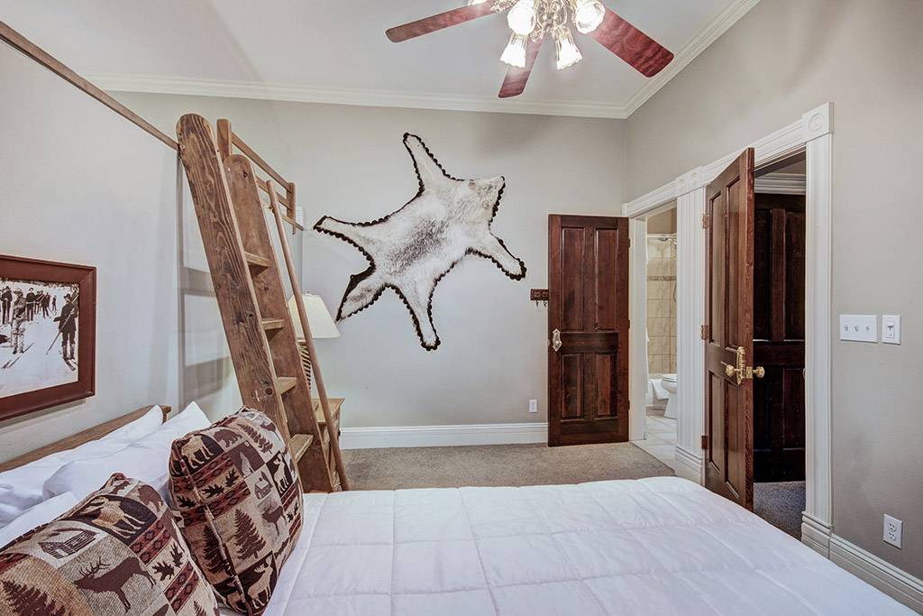 Bedroom - Ridge Street Lookout - Breckenridge Vacation Rental Bedroom - Ridge Street Lookout - Breckenridge Vacation Rental