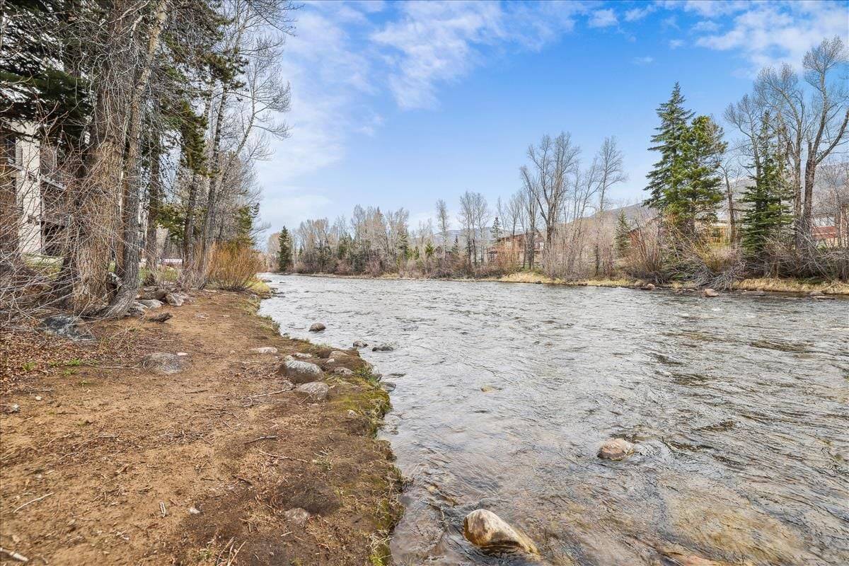 Exterior - River West 522 - Silverthorne Vacation Rental Exterior - River West 522 - Silverthorne Vacation Rental