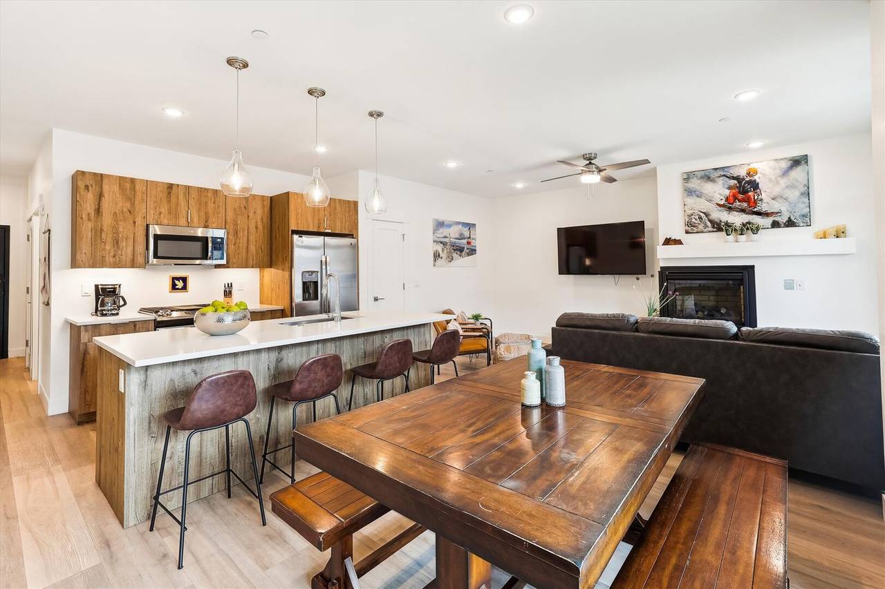 Dining Area - River West 522 - Silverthorne Vacation Rental Dining Area - River West 522 - Silverthorne Vacation Rental