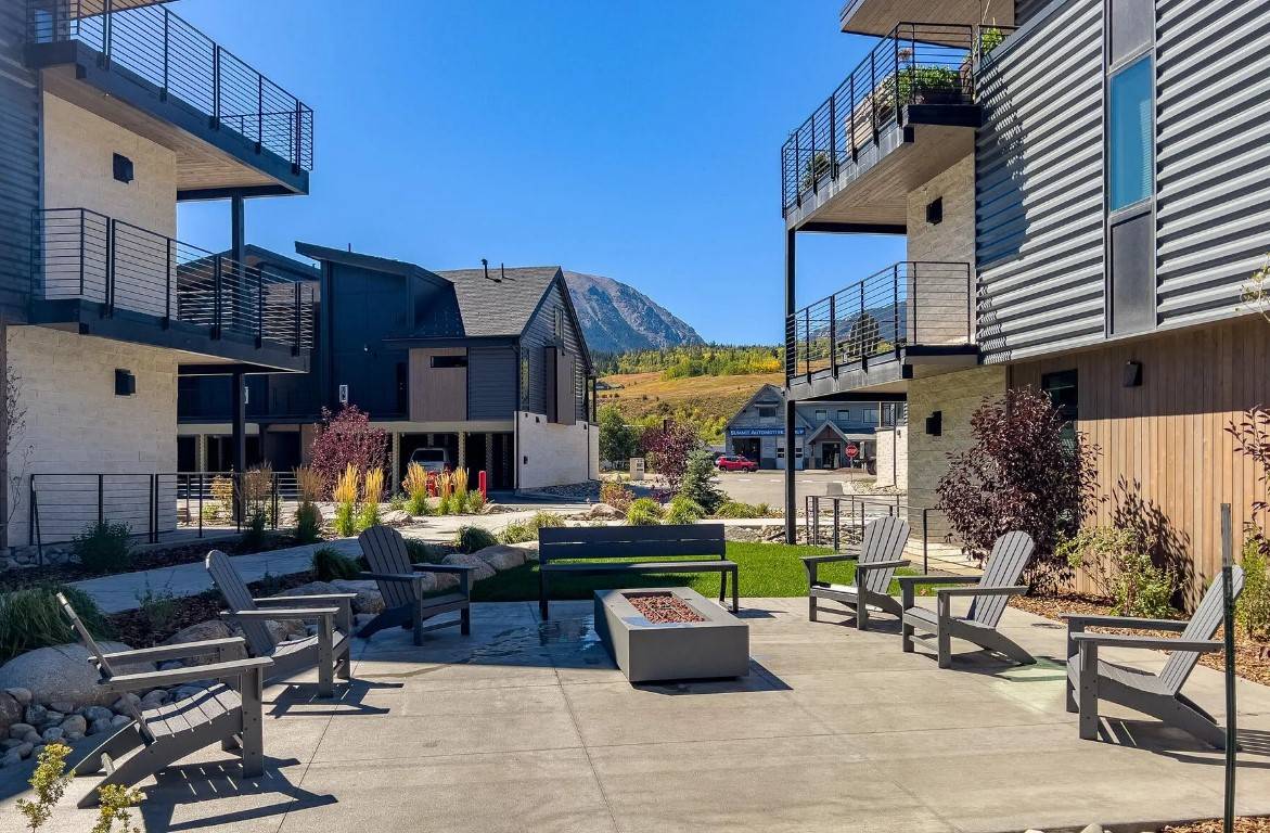 Exterior - River West 522 - Silverthorne Vacation Rental Exterior - River West 522 - Silverthorne Vacation Rental