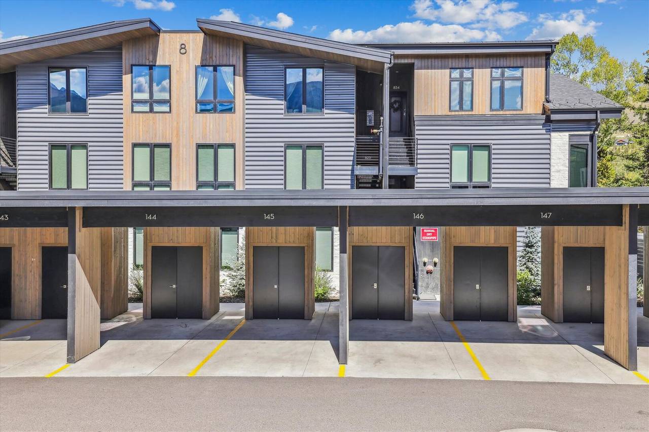 Car Port - River West 814 - Silverthorne Vacation Rental Car Port - River West 814 - Silverthorne Vacation Rental