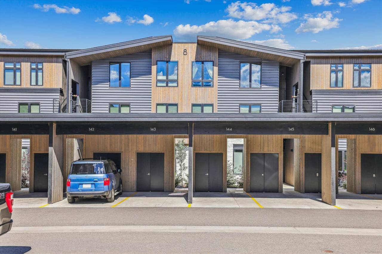 Car Port - River West 814 - Silverthorne Vacation Rental Car Port - River West 814 - Silverthorne Vacation Rental