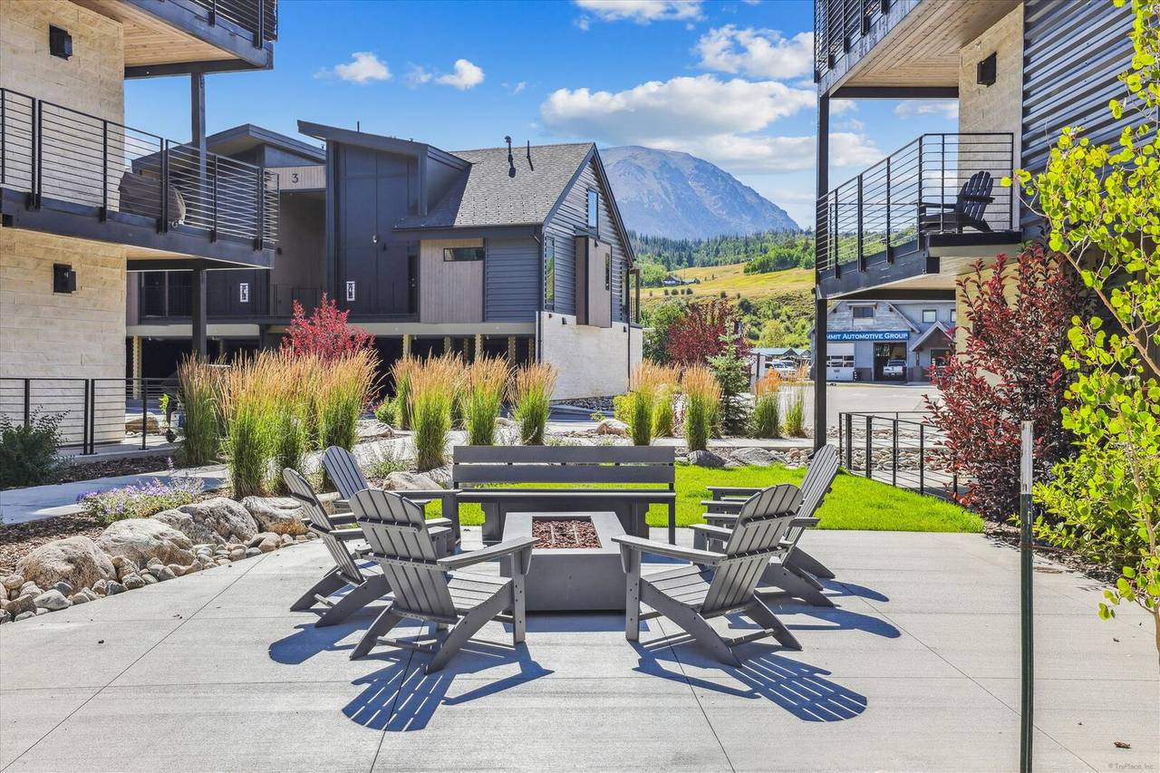 Exterior - River West 814 - Silverthorne Vacation Rental Exterior - River West 814 - Silverthorne Vacation Rental