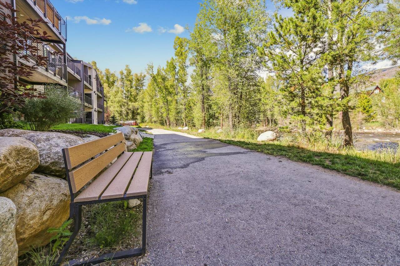 Exterior - River West 814 - Silverthorne Vacation Rental Exterior - River West 814 - Silverthorne Vacation Rental