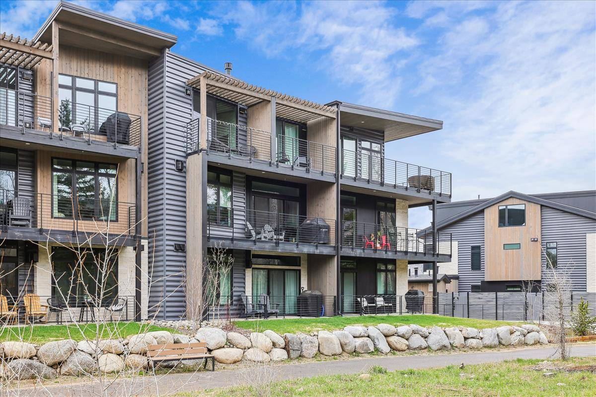 Exterior - River West 924 - Silverthorne Vacation Rental Exterior - River West 924 - Silverthorne Vacation Rental