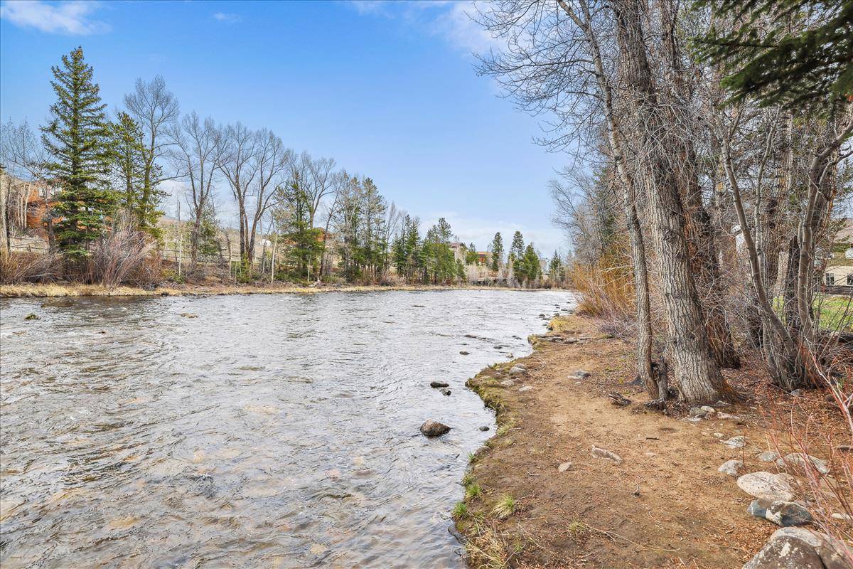Exterior - River West 924 - Silverthorne Vacation Rental Exterior - River West 924 - Silverthorne Vacation Rental